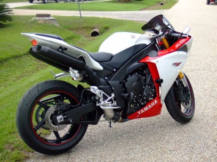 2009 Yamaha YZF-R1 & Accessories