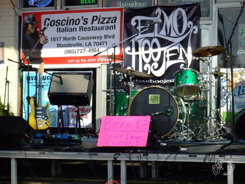 Coscino's Pizza's Free Mardi Gras Concert - February 2011