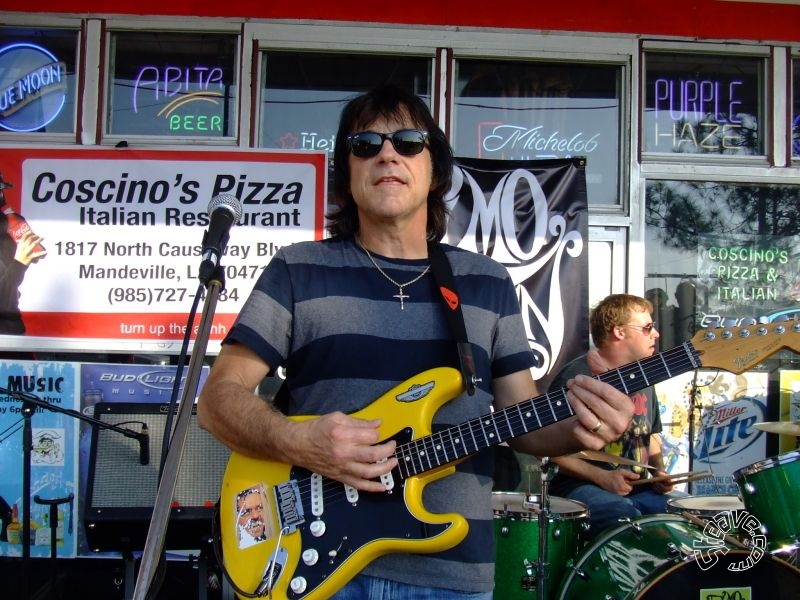 Coscino's Pizza's Free Mardi Gras Concert - February 2011