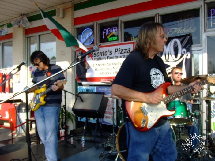 Coscino's Pizza's Free Mardi Gras Concert - February 2011