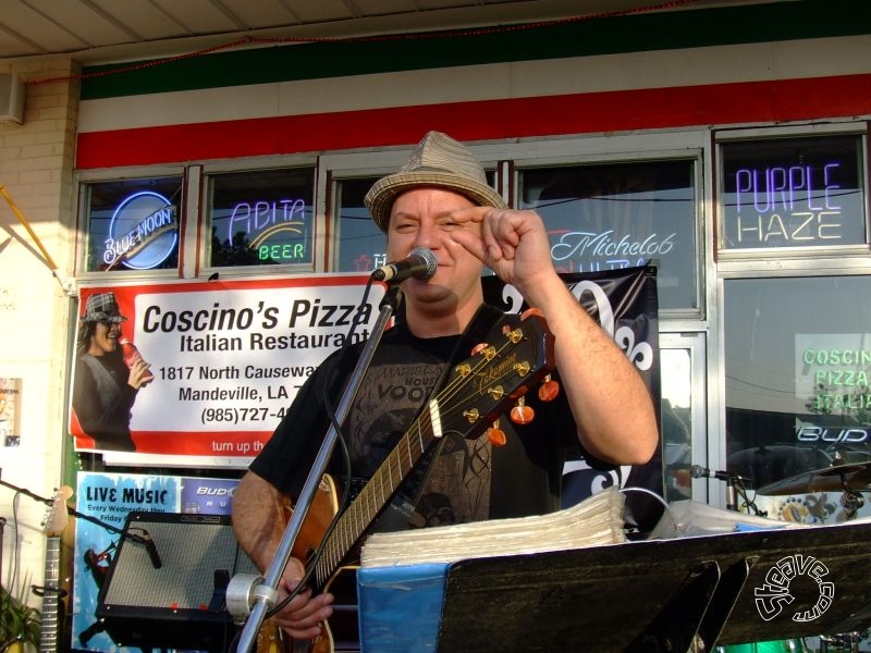 Coscino's Pizza's Free Mardi Gras Concert - February 2011