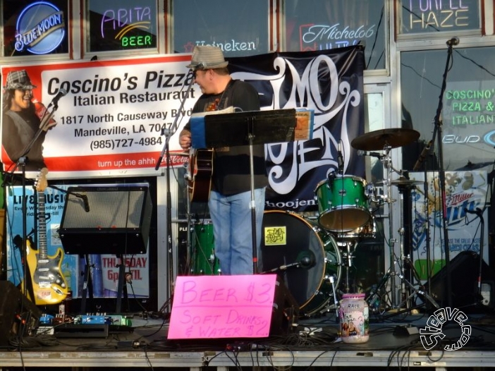 Coscino's Pizza's Free Mardi Gras Concert - February 2011