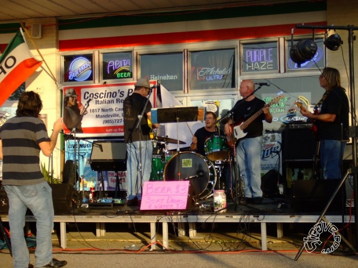 Coscino's Pizza's Free Mardi Gras Concert - February 2011