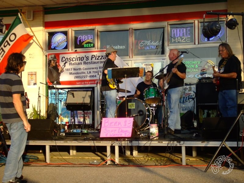 Coscino's Pizza's Free Mardi Gras Concert - February 2011