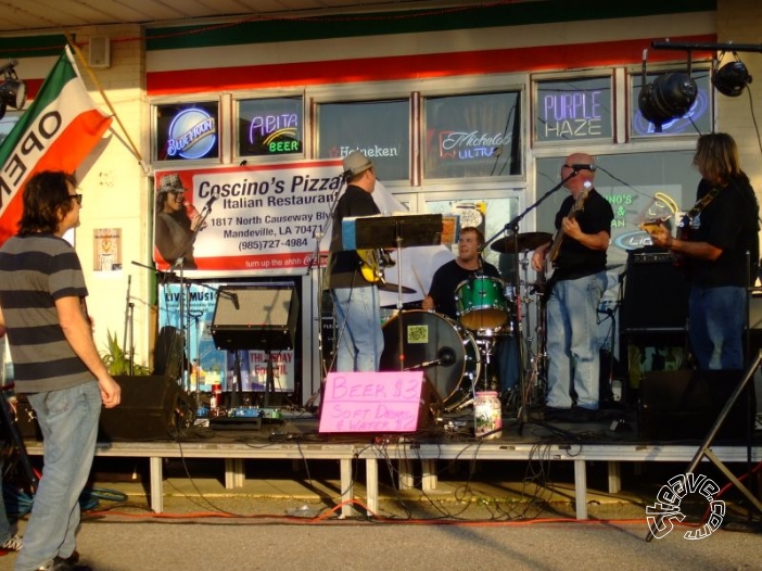 Coscino's Pizza's Free Mardi Gras Concert - February 2011