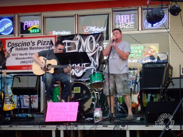 Coscino's Pizza's Free Mardi Gras Concert - February 2011