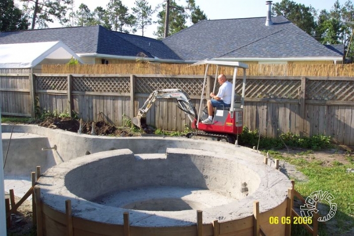 Pool and Spa Build - May, June, July, August 2006