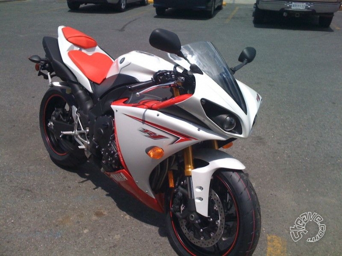 2009 Yamaha YZF-R1 & Accessories