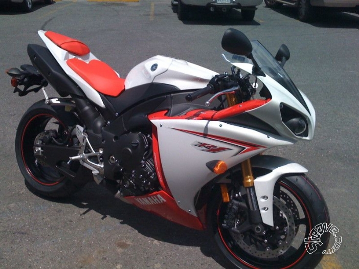 2009 Yamaha YZF-R1 & Accessories