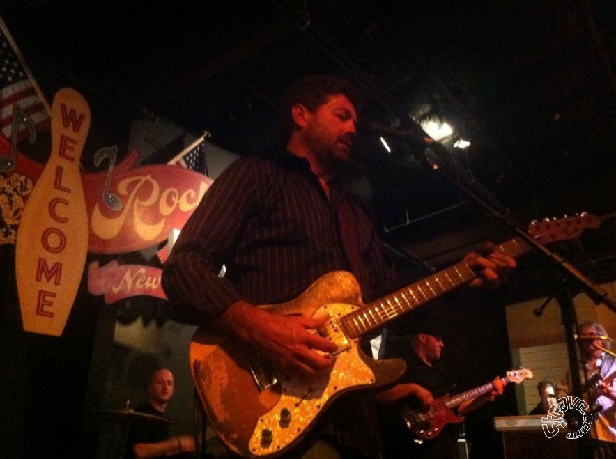 Tab Benoit & Sonny Landreth - Rock n Bowl - July 2011