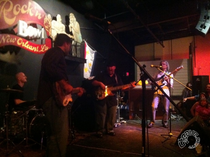 Tab Benoit & Sonny Landreth - Rock n Bowl - July 2011